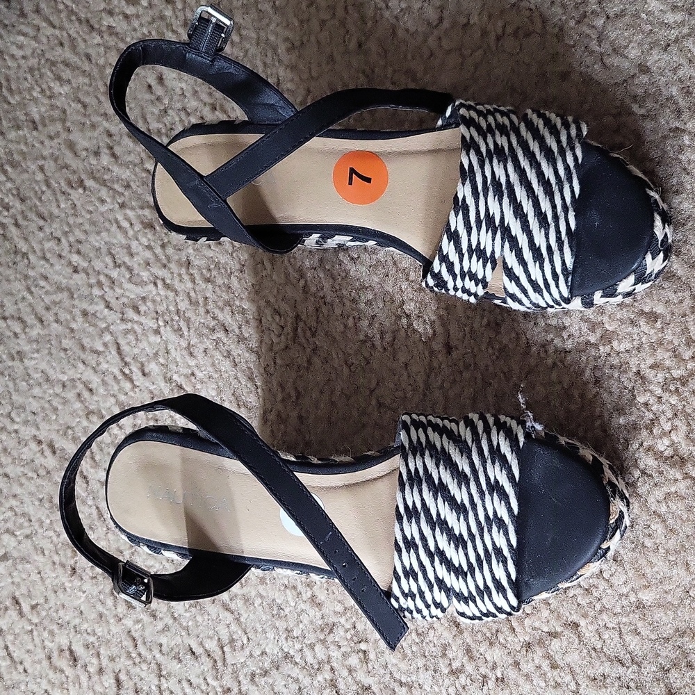 Womens Nautica strappy shoe